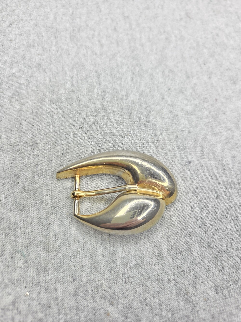 Vintage Womens Modernist Gold Tone Belt Buckle Sculptural Teardrop 1980s 1990s